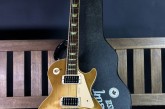 Gibson 2006 Les Paul Classic Honey Burst.jpg